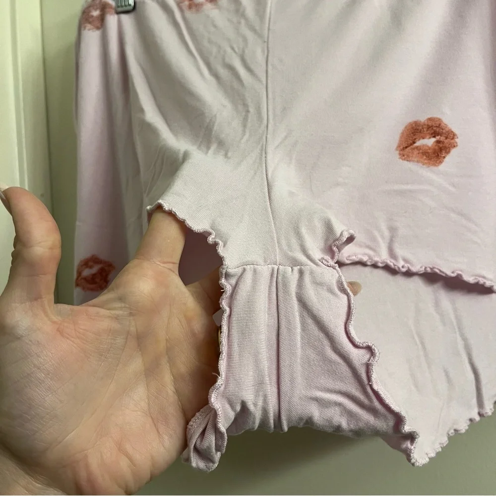 Skims Valentine’s Day Lipstick Sleep Shorts XL - Picture 7 of 12